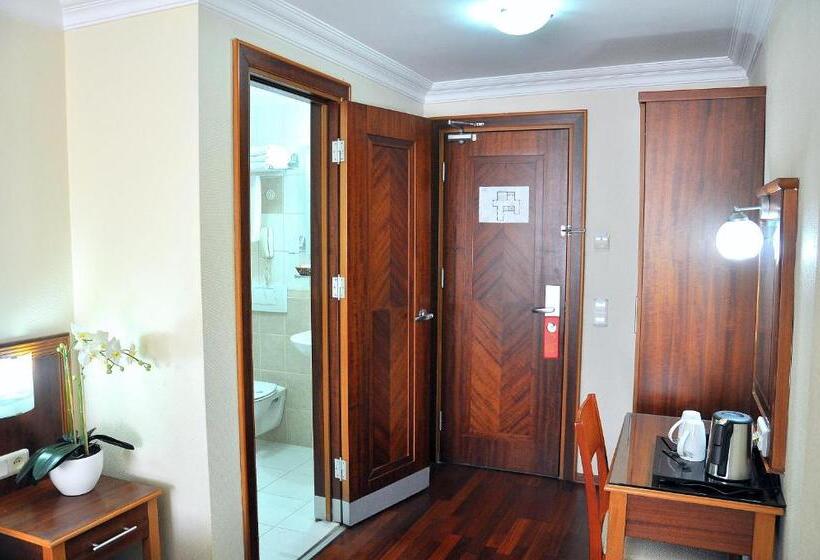 هتل Centrum  Istanbul