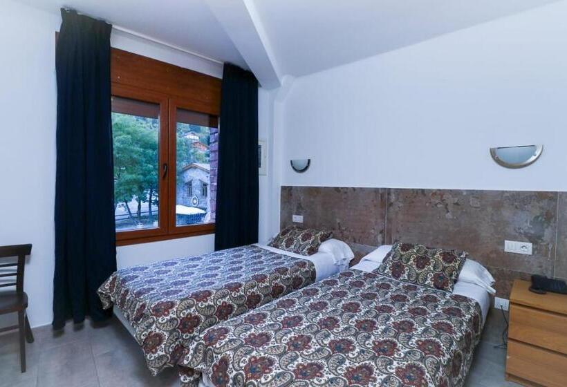 Отель Comapedrosa