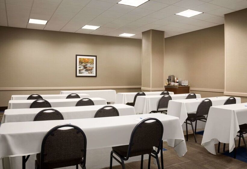 فندق Comfort Inn & Suites Presidential