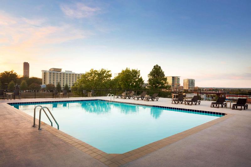 فندق Comfort Inn & Suites Presidential