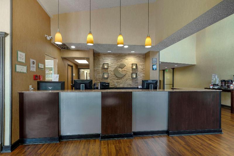 هتل Comfort Suites Dfw Airport