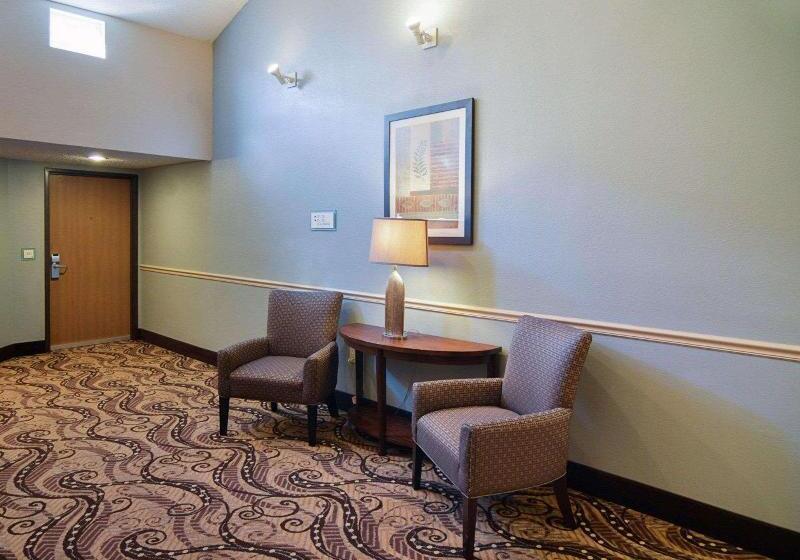 هتل Comfort Suites Dfw Airport