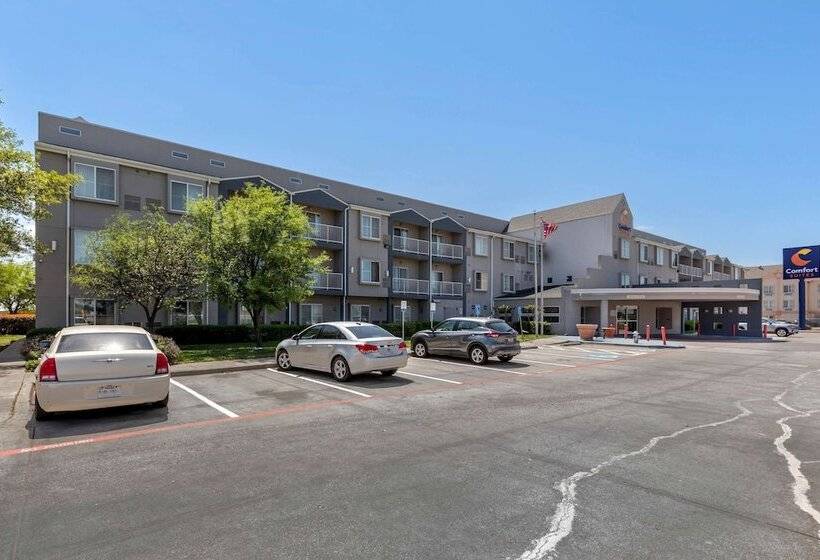 هتل Comfort Suites Dfw Airport