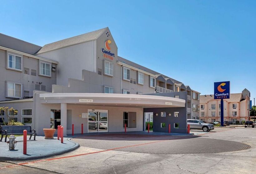 هتل Comfort Suites Dfw Airport