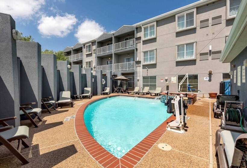 هتل Comfort Suites Dfw Airport