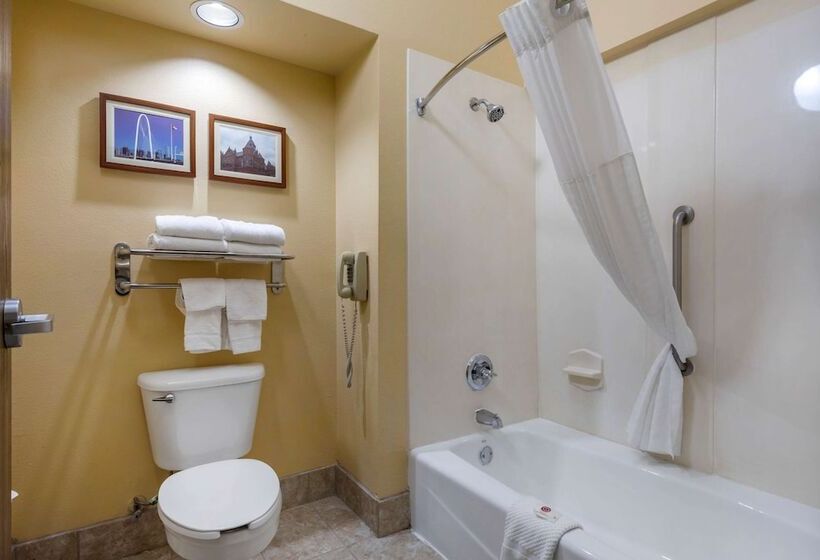 هتل Comfort Suites Dfw Airport