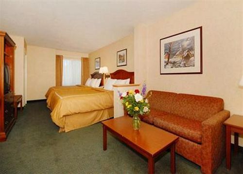 هتل Fairfield Inn & Suites White River Junction