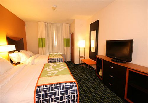 هتل Fairfield Inn & Suites White River Junction