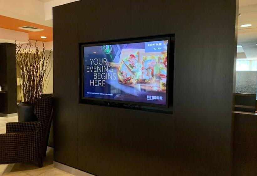 فندق Courtyard By Marriott Concord