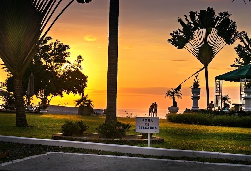 Cristal Ballena Boutique Hotel & Spa