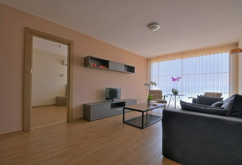 ホテル Delmar Suites & Residence