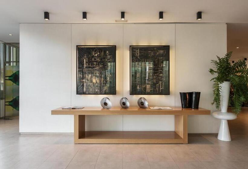 ホテル Exe Zizur Pamplona