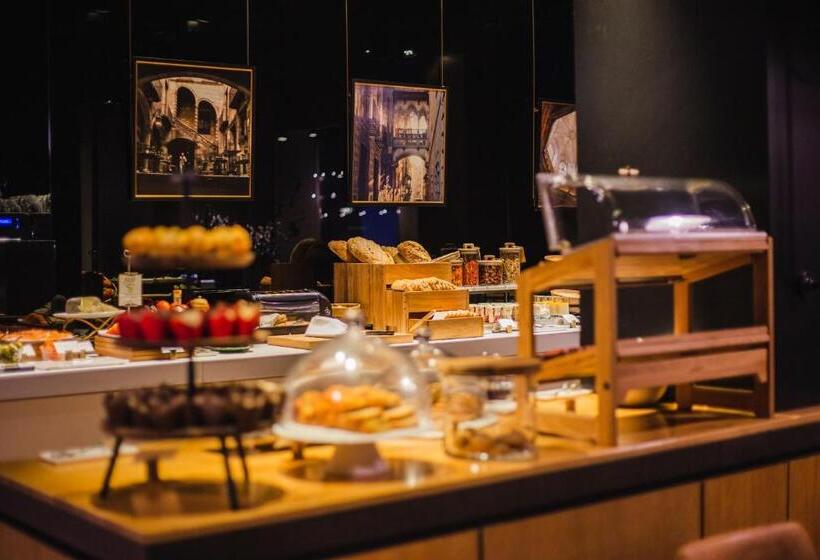 Grand Hotel Central, Small Luxury Hotels