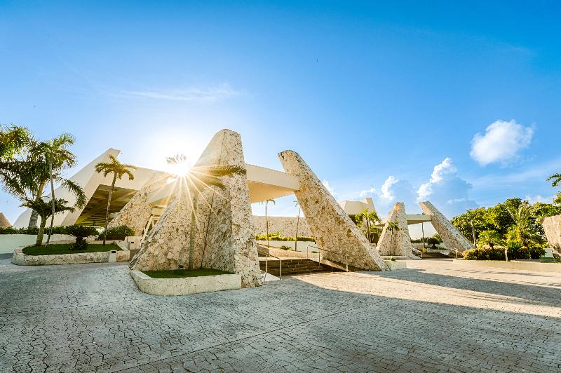 هتل Grand Sirenis Riviera Maya Resort & Spa All Inclusive