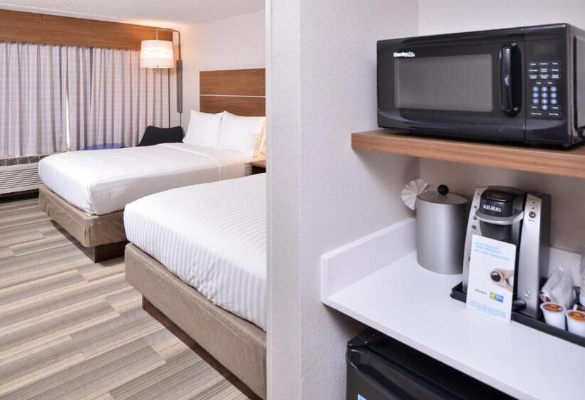 Holiday Inn Express Hotel & Suites Indianapolis Dtn Conv Ctr, An Ihg