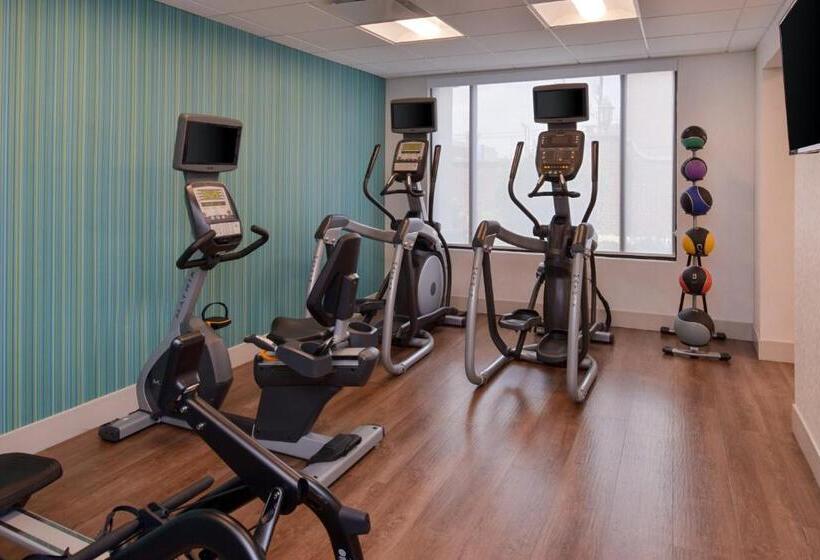 Holiday Inn Express Hotel & Suites Indianapolis Dtn Conv Ctr, An Ihg