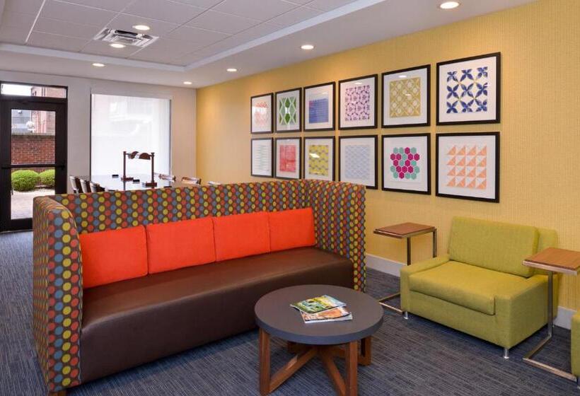 Holiday Inn Express Hotel & Suites Indianapolis Dtn Conv Ctr, An Ihg