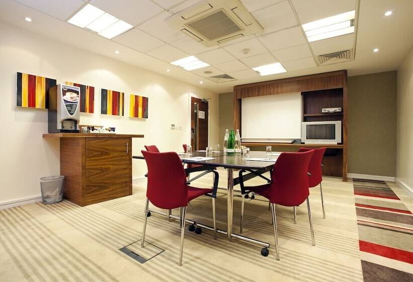 Отель Holiday Inn Express London Croydon, An Ihg