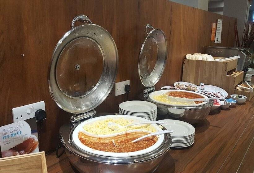 Отель Holiday Inn Express London Croydon, An Ihg