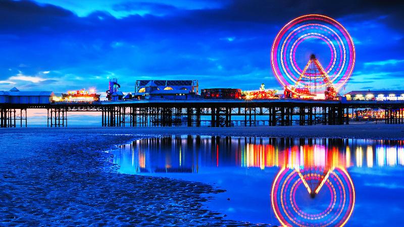 Отель Holiday Inn Express London Gatwick Crawley By Ihg