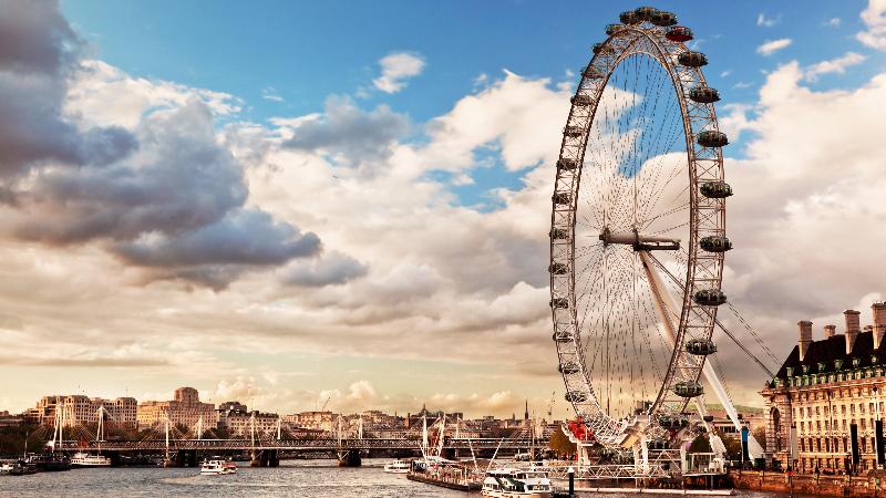 Отель Holiday Inn Express London Gatwick Crawley By Ihg