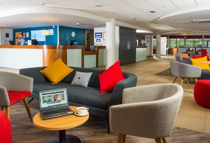 בית מלון כפרי Holiday Inn Express Newport, An Ihg