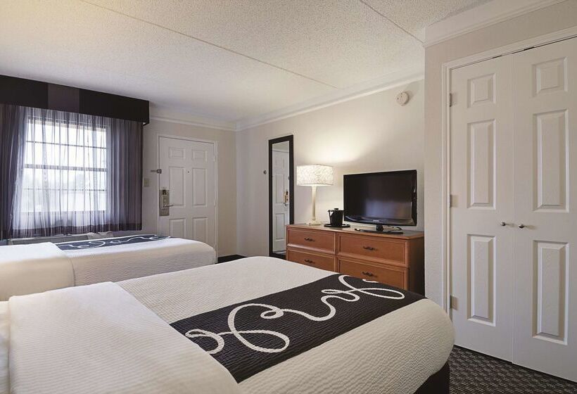 فندق La Quinta By Wyndham Miami Airport East