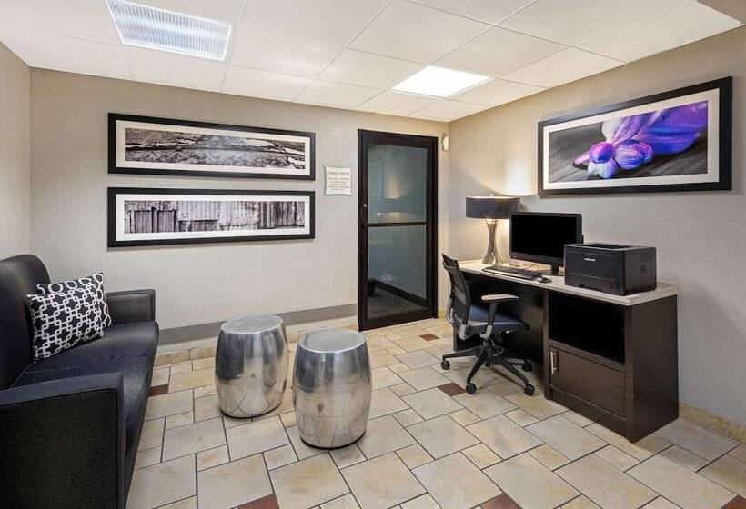 فندق La Quinta By Wyndham Miami Airport East