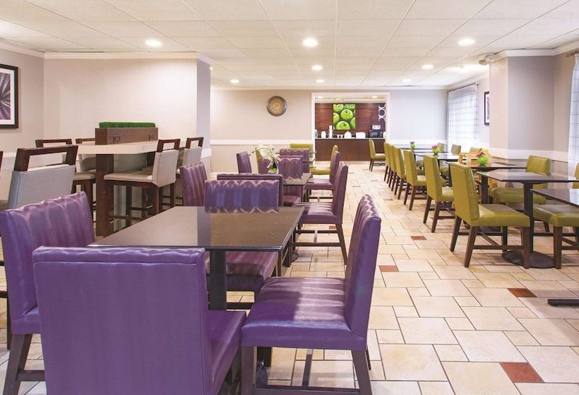 فندق La Quinta By Wyndham Miami Airport East