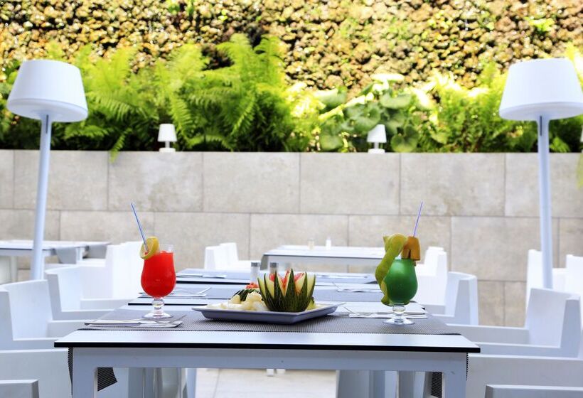 Отель Akeah Broncemar