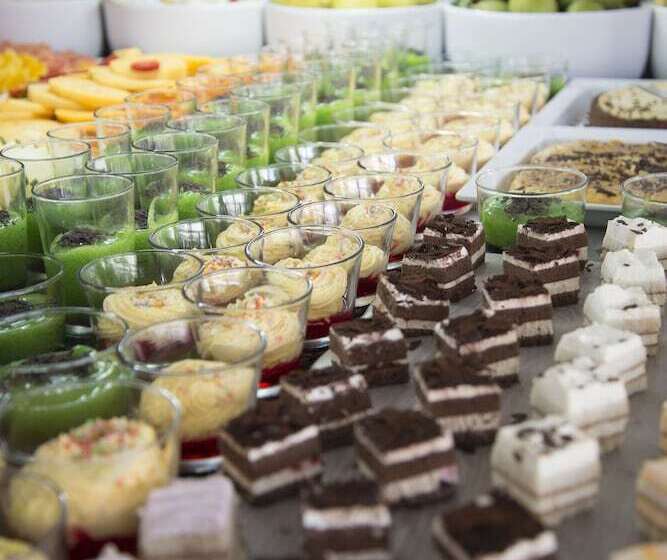 Отель Akeah Broncemar