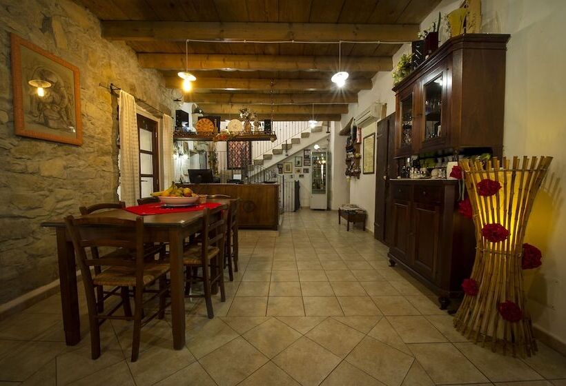 בית מלון כפרי Locanda La Rosa