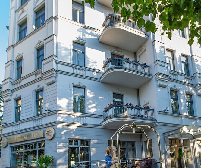 هتل Louisa's Place