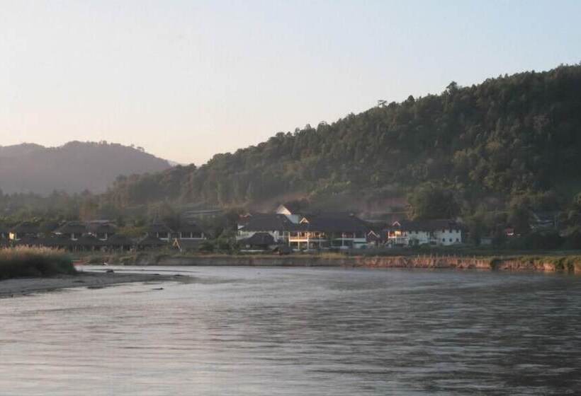 ホテル Maekok River Village Resort