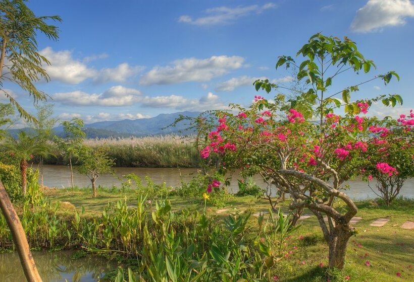 ホテル Maekok River Village Resort