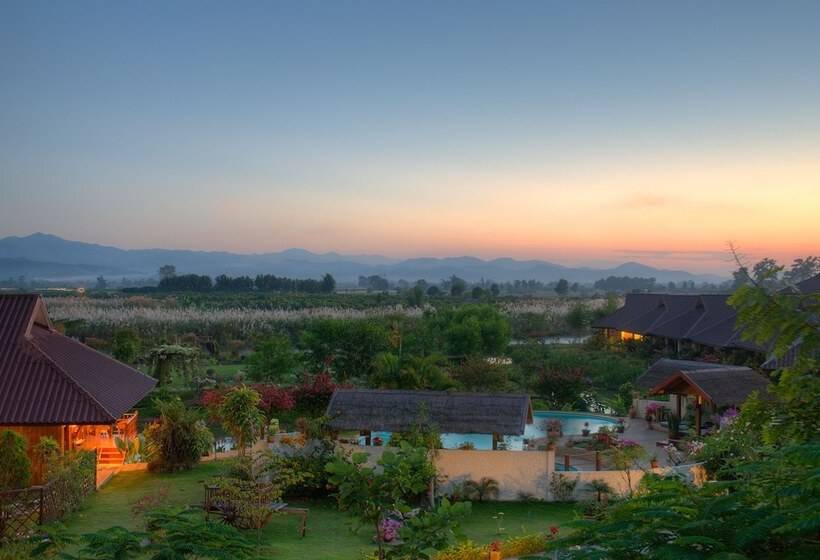 ホテル Maekok River Village Resort