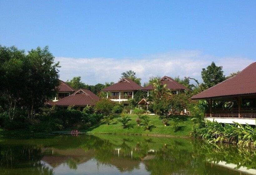 ホテル Maekok River Village Resort