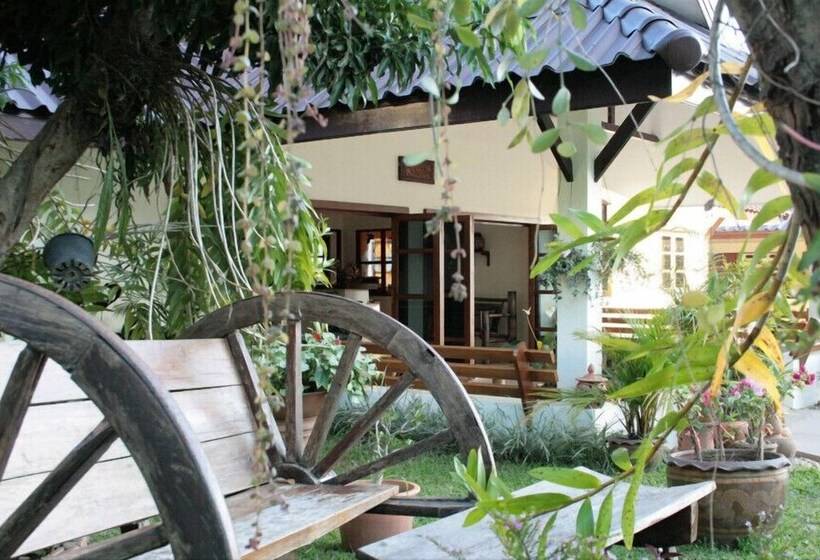 ホテル Maekok River Village Resort