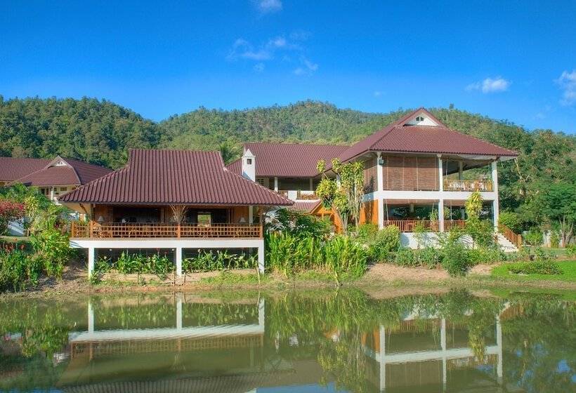 ホテル Maekok River Village Resort