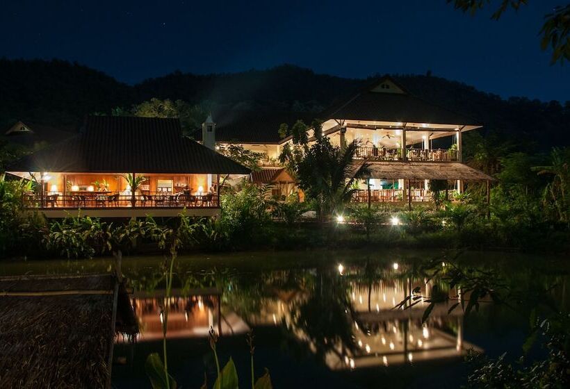 ホテル Maekok River Village Resort