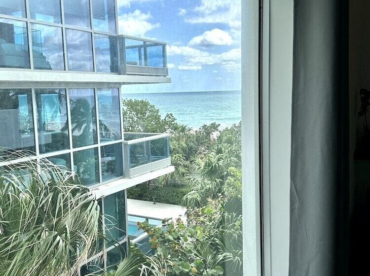 Mb Hotel, Trademark Collection By Wyndham