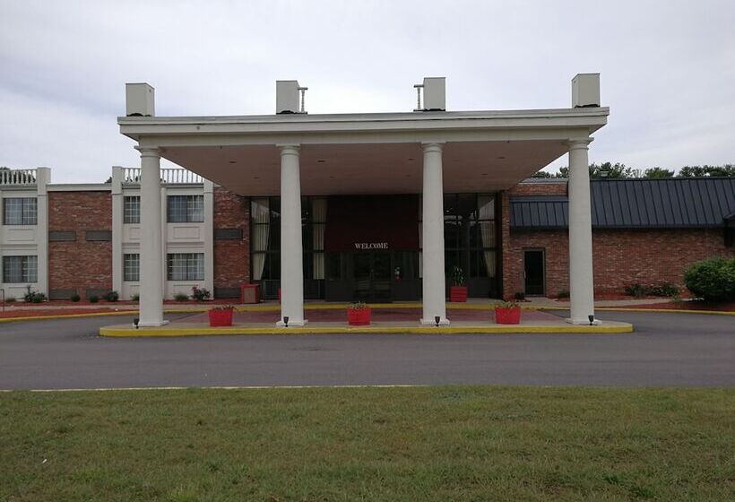 Mystic River Hotel & Suites