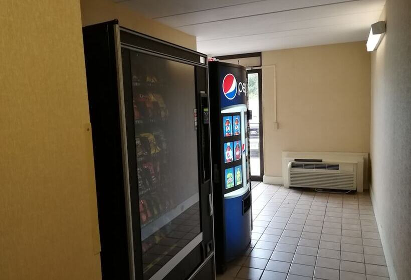 Mystic River Hotel & Suites