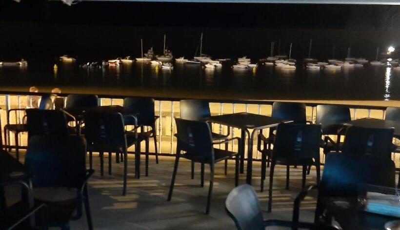 בית מלון כפרי Nautilus