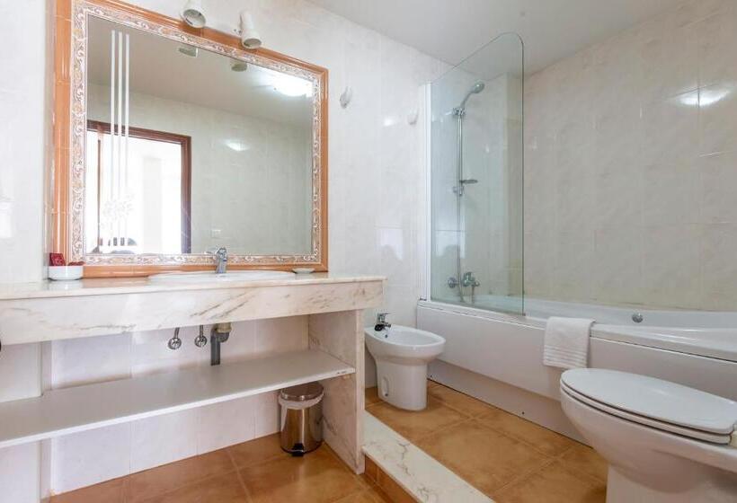 בית מלון כפרי Nautilus