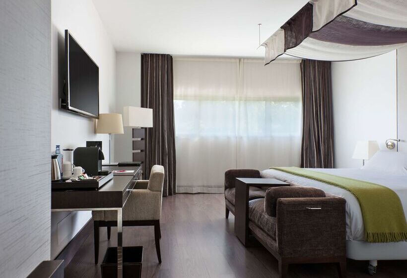 هتل NH Collection Santiago De Compostela