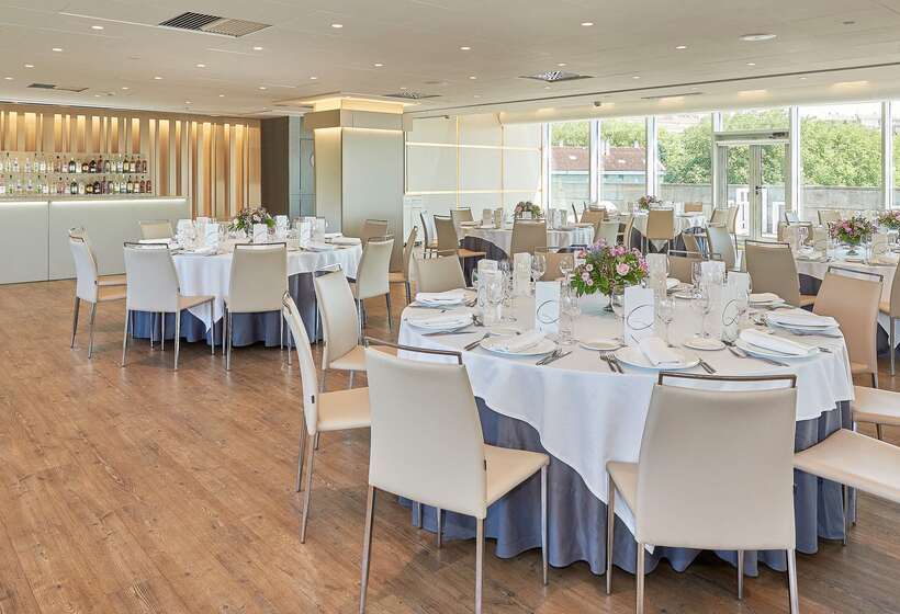 هتل NH Collection Santiago De Compostela