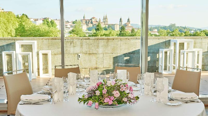 هتل NH Collection Santiago De Compostela