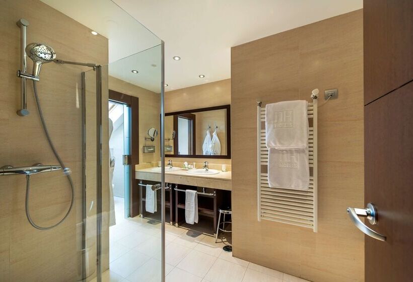 هتل NH Collection León Plaza Mayor