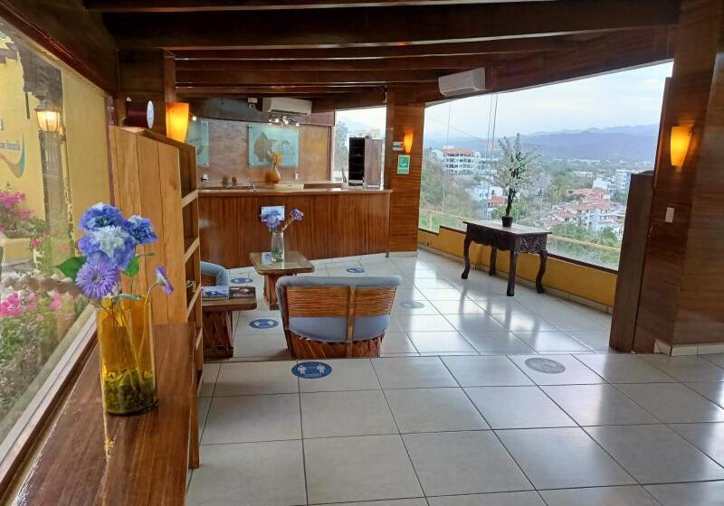 فندق Plaza Tucanes Manzanillo